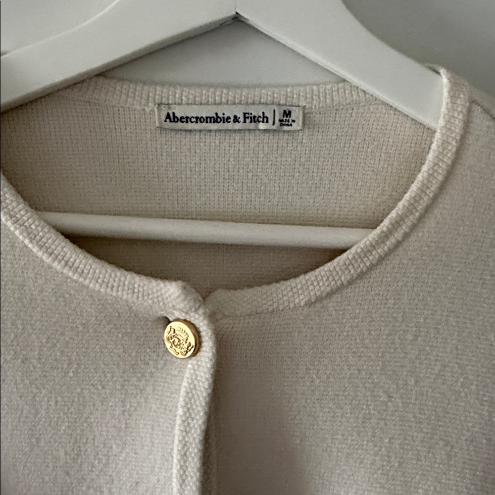 Abercrombie & Fitch Cream Button-Front Knit Cardigan - Picture 2 of 3